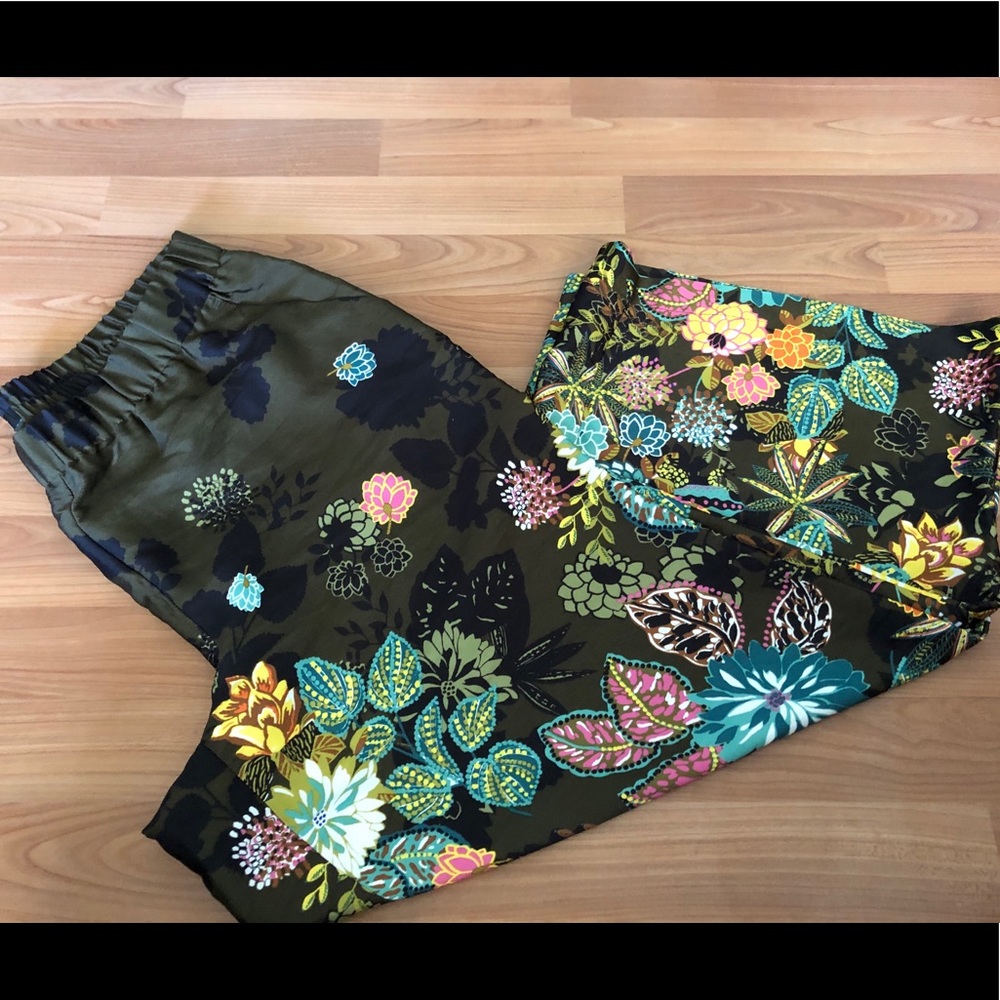 LOFT Floral satin pants